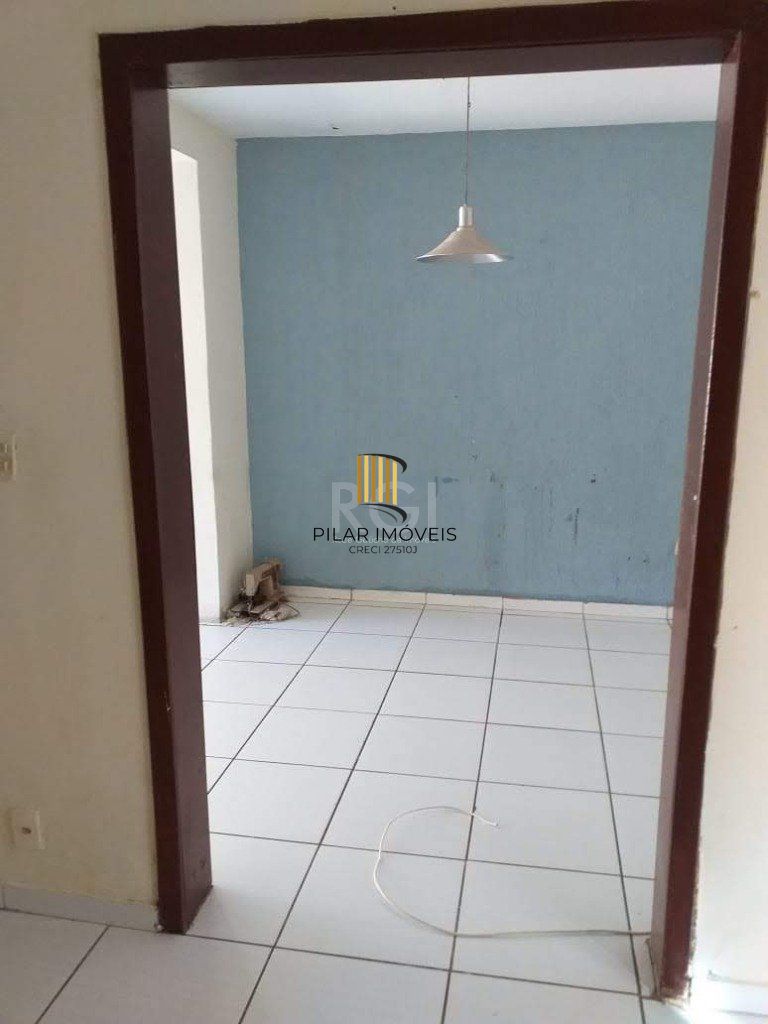 Casa para Venda - 200m², 6 dormitórios, 4 vagas - Tristeza