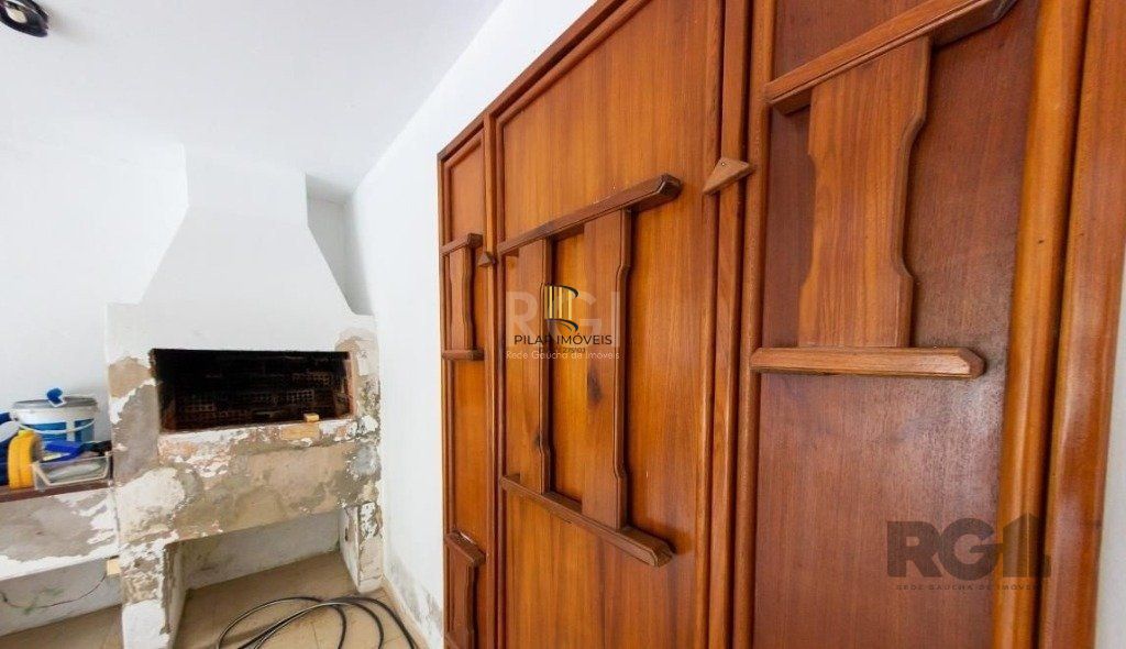 Casa para Venda - 450m², 4 dormitórios, sendo 3 suites, 5 vagas - Nonoai