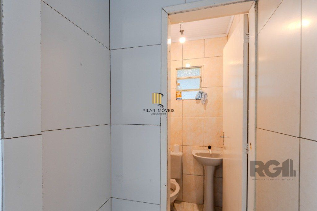 Casa 3 dormitórios no bairro Medianeira