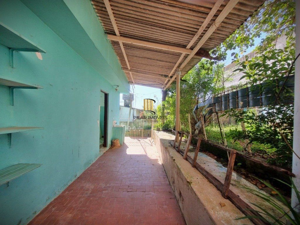 Casa 4 Dormitório(s) Bairro Nonoai