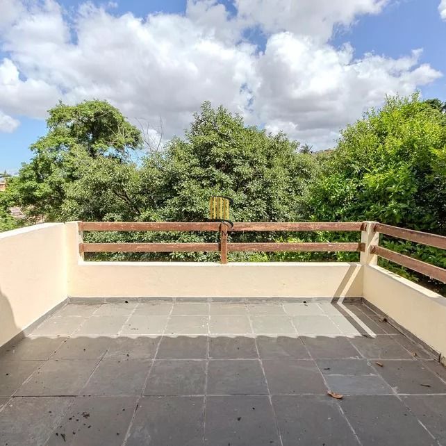 Casa à Venda na Rua da Gruta – 241,99m² – Próxima ao Hospital Divina Providência