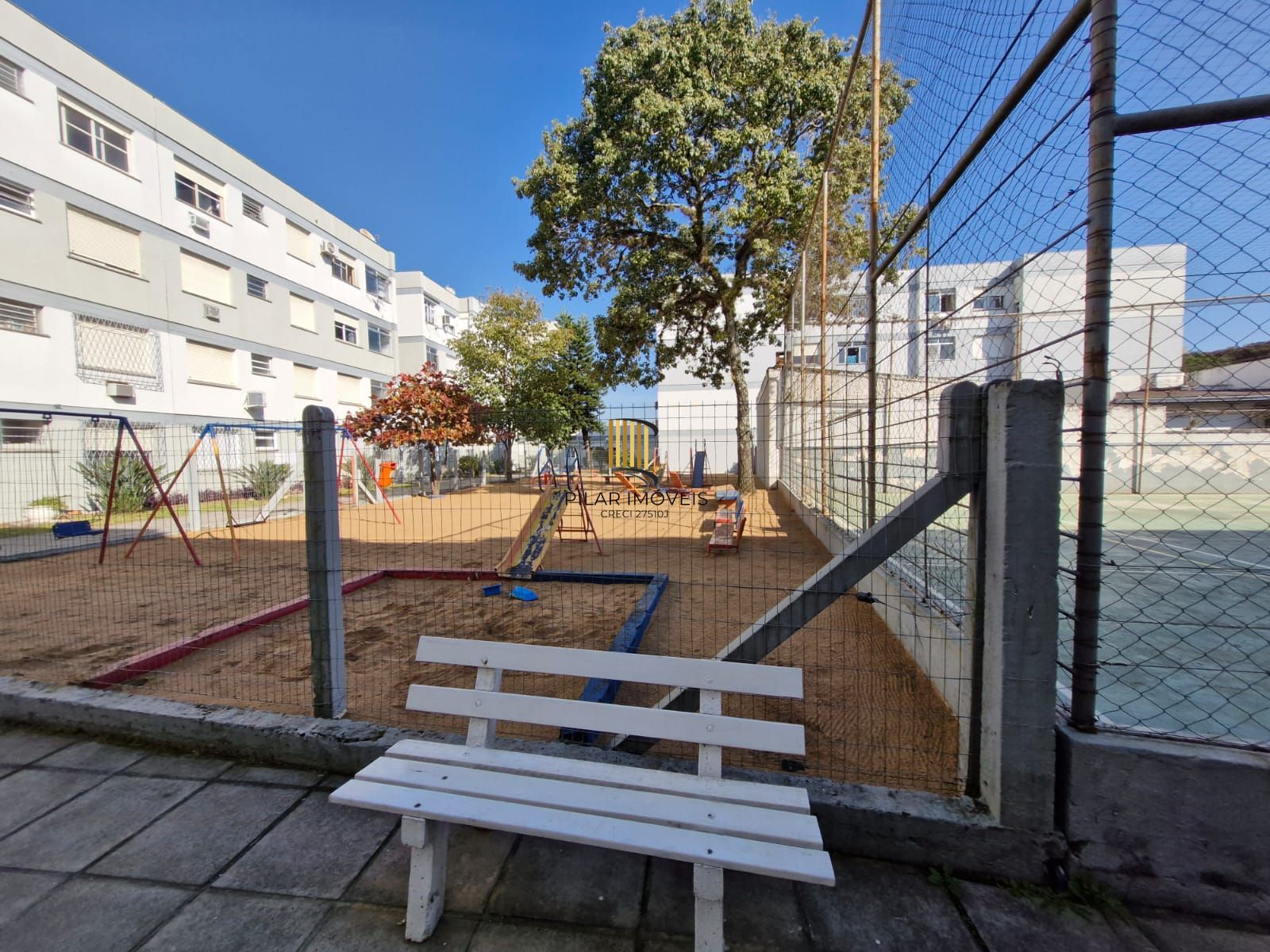 Apartamento 3 dormitórios na rua Corronel Massot, Cristal.