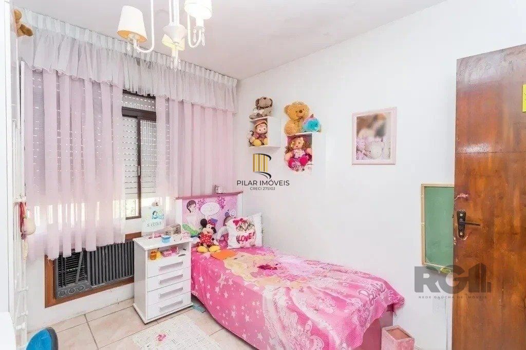 Casa de 3 dormitórios no bairro Jardim Carvalho