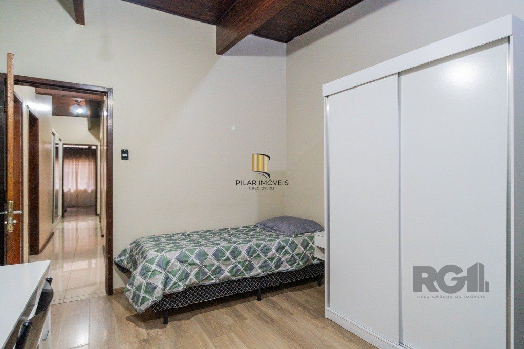 Casa 4 dormitórios no bairro Nonoai
