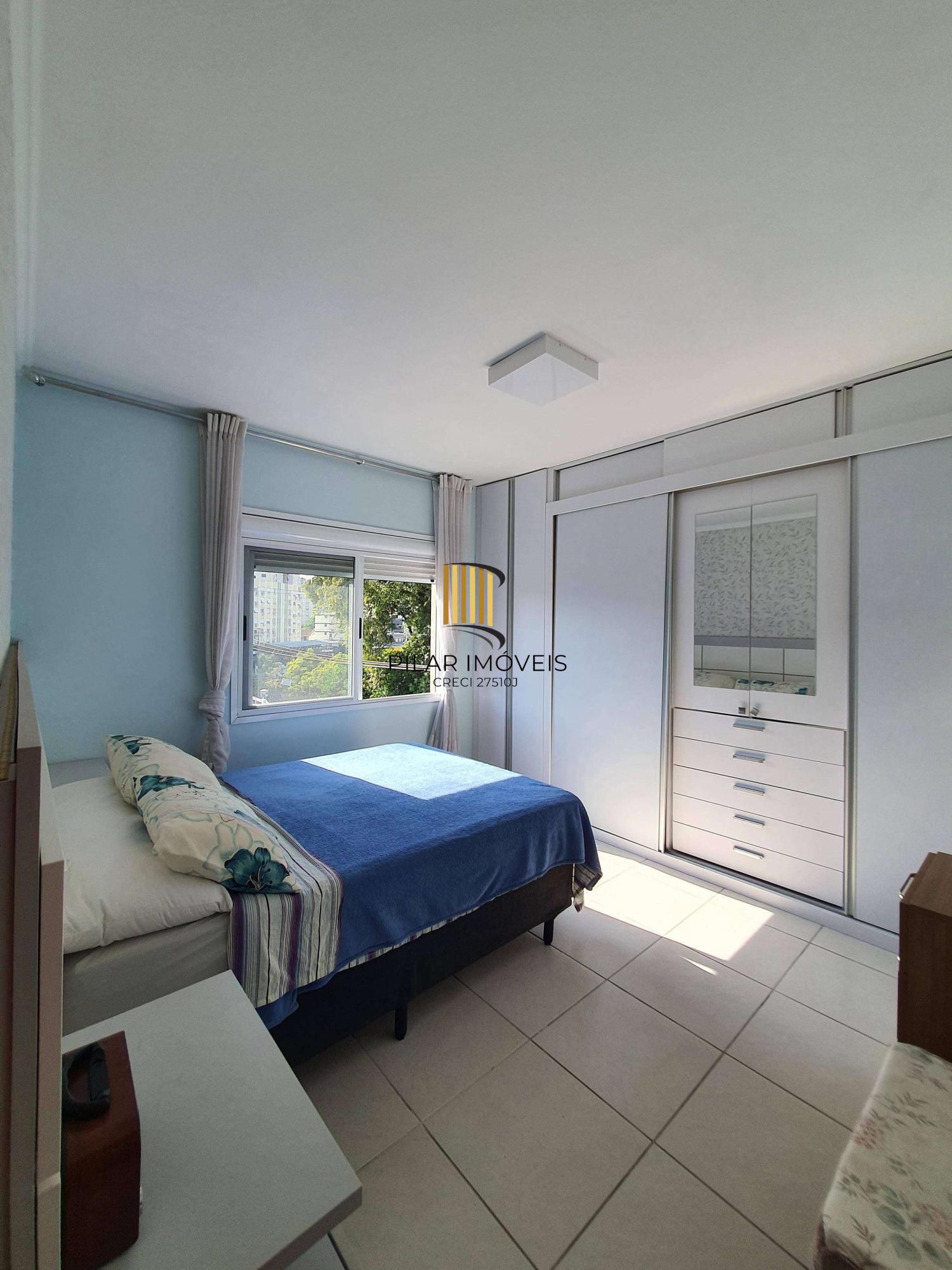 Apartamento mobiliado, pronto para morara com 2 dormitórios e 1 garagem