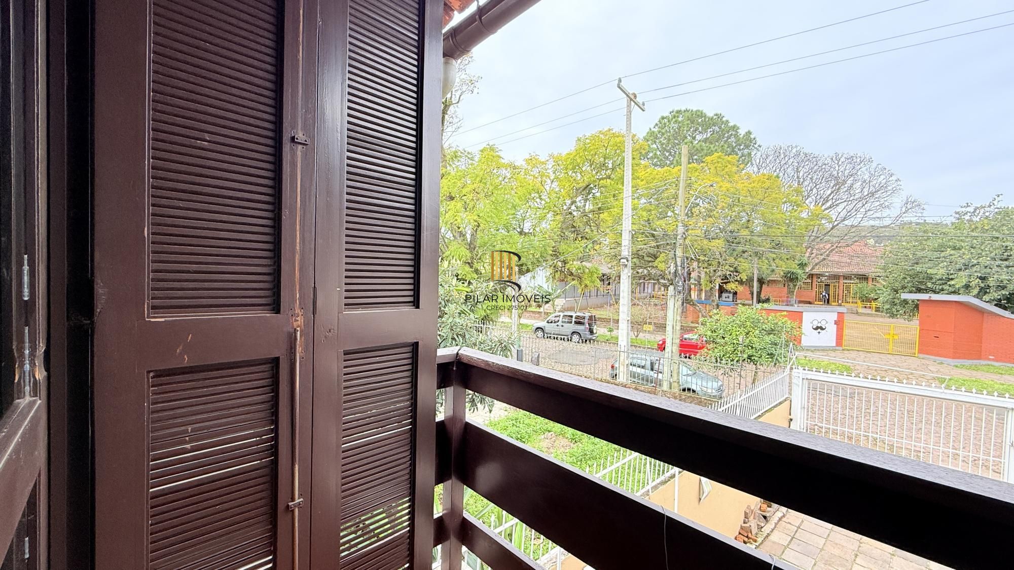 Casa para Venda - 260m², 4 dormitórios, sendo 1 suites, 4 vagas - Nonoai