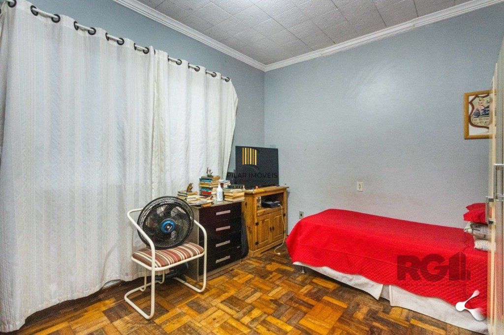 Casa para Venda - 240m², 3 dormitórios, sendo 1 suites, 3 vagas - Cristal