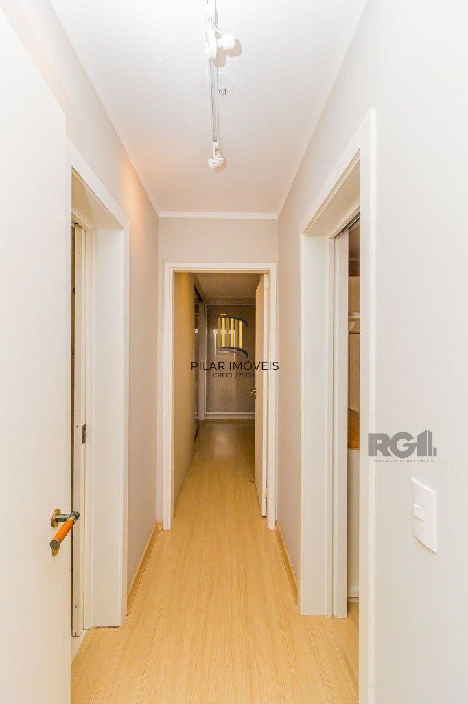 Excelente cobertura de 182m² com 3 dormitórios e 2 vagas.
