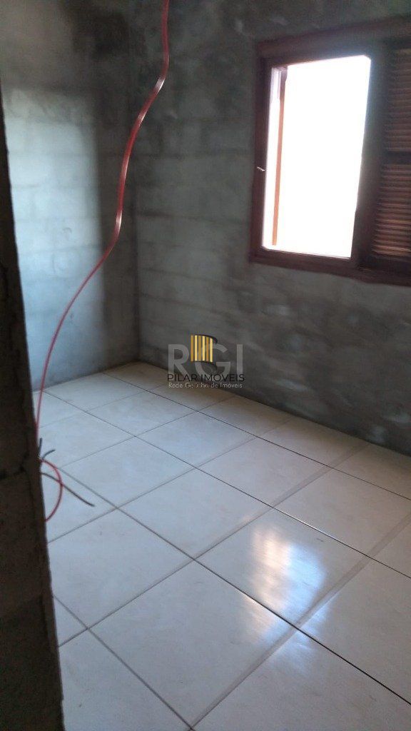 Casa para Venda - 63m², 2 dormitórios, 1 vaga - 4 Lagos