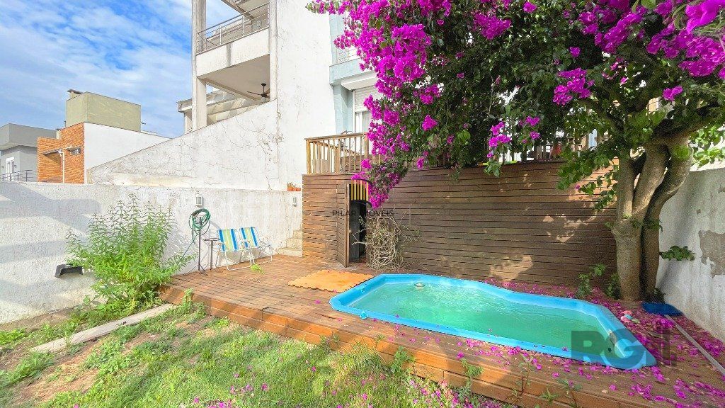 Casa 3 dormitórios no bairro Vila Nova