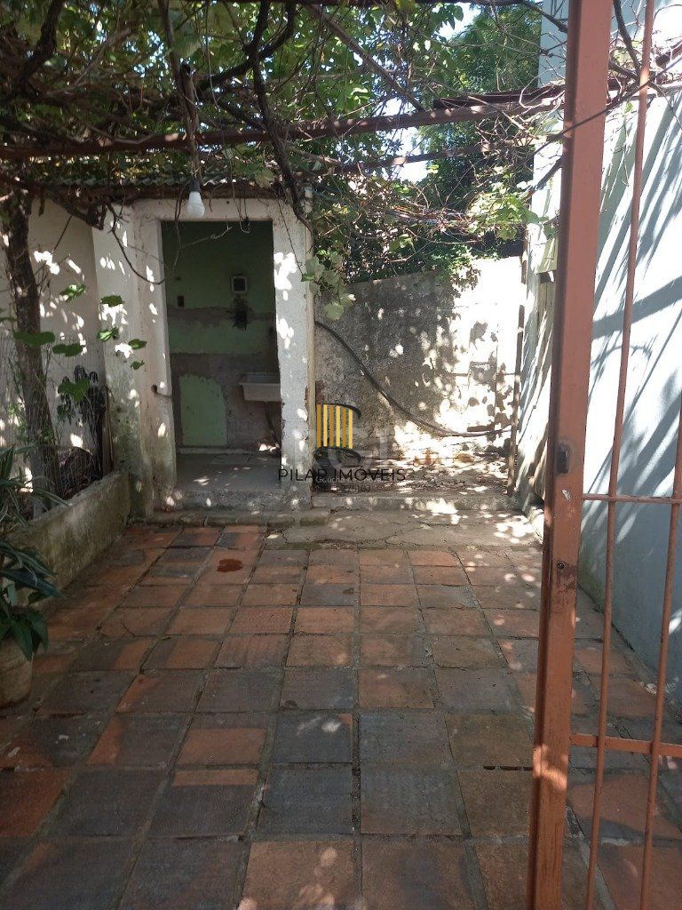 Casa para Venda - 345.22m², 3 dormitórios, 3 vagas - Teresópolis