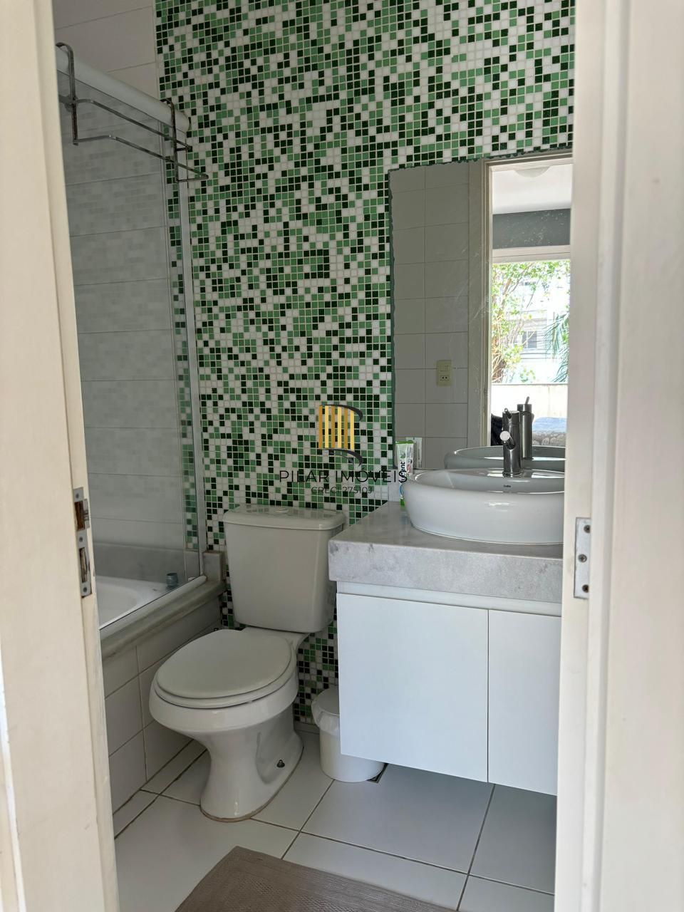 Sobrado 4 dormitórios no Menino Deus