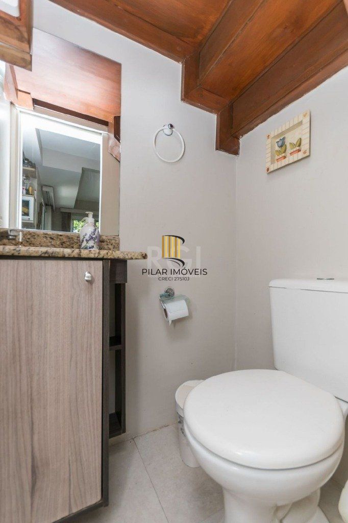 Casa Condominio para Venda - 178,00 m², 3 dormitórios, sendo 2 suites, 2 vagas - Alto Petrópolis