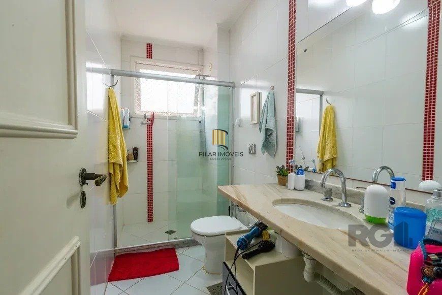 Cobertura 125m² - 3 dormitórios, 2 vagas no bairro Petrópolis