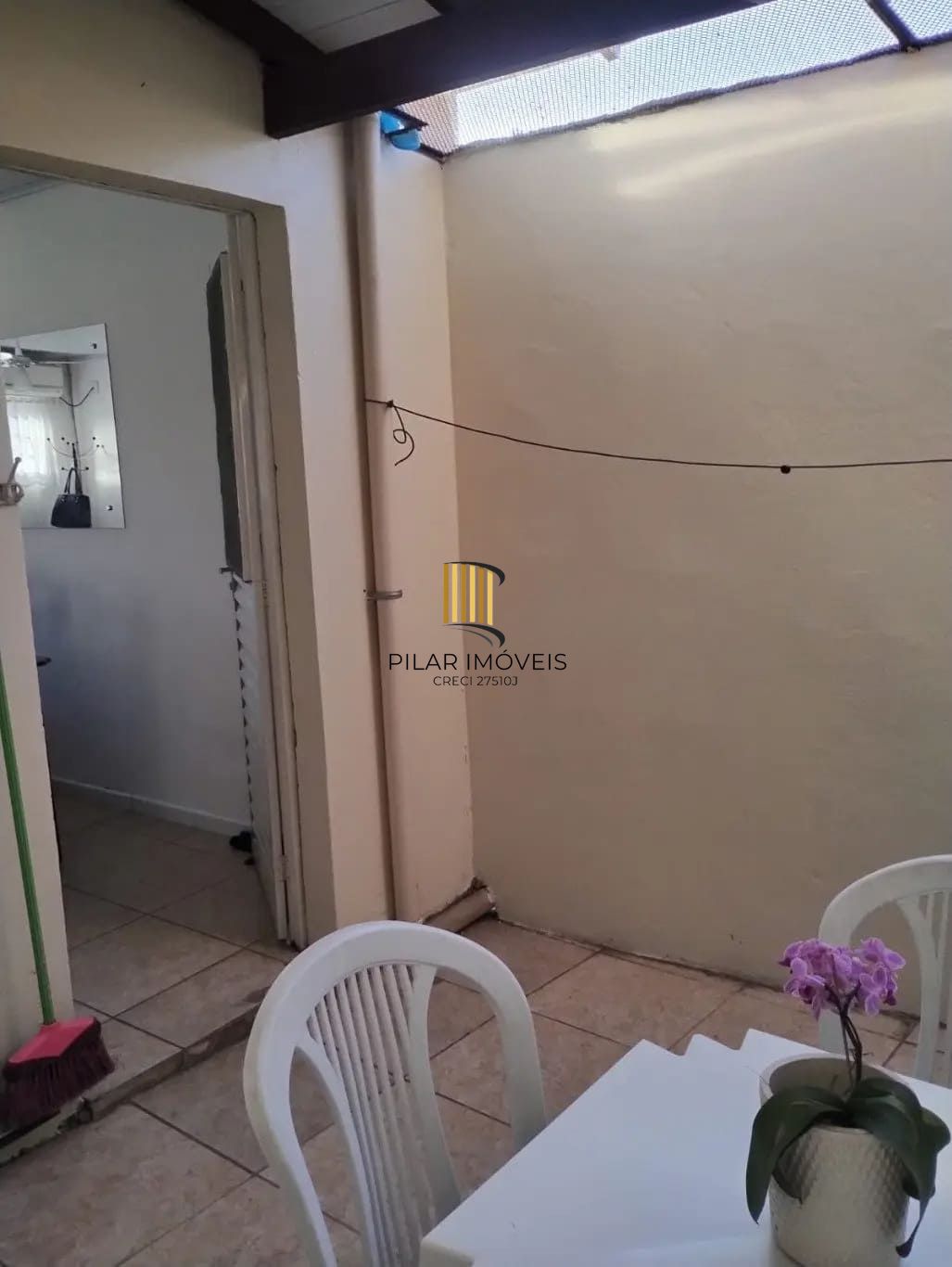 Casa de 3 dormitórios e 111m² à venda em Jardim Botânico, Porto Alegre.