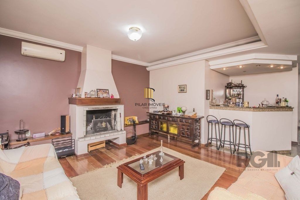 Casa de 329m² - 4 dormitórios, 1 suíte, 6 vagas no bairro Vila Jardim - Pilar Imóveis