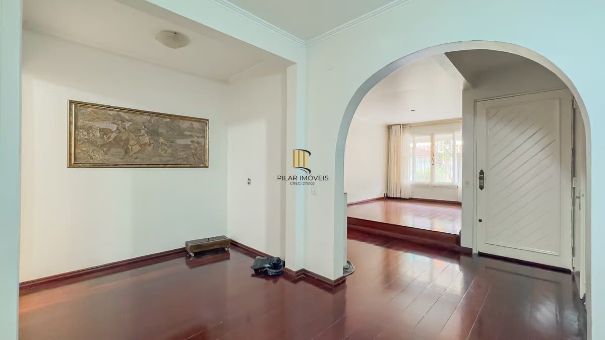 Sobrado de 3 dormitórios e 91m² à venda em Parque Santa Fé, Porto Alegre.