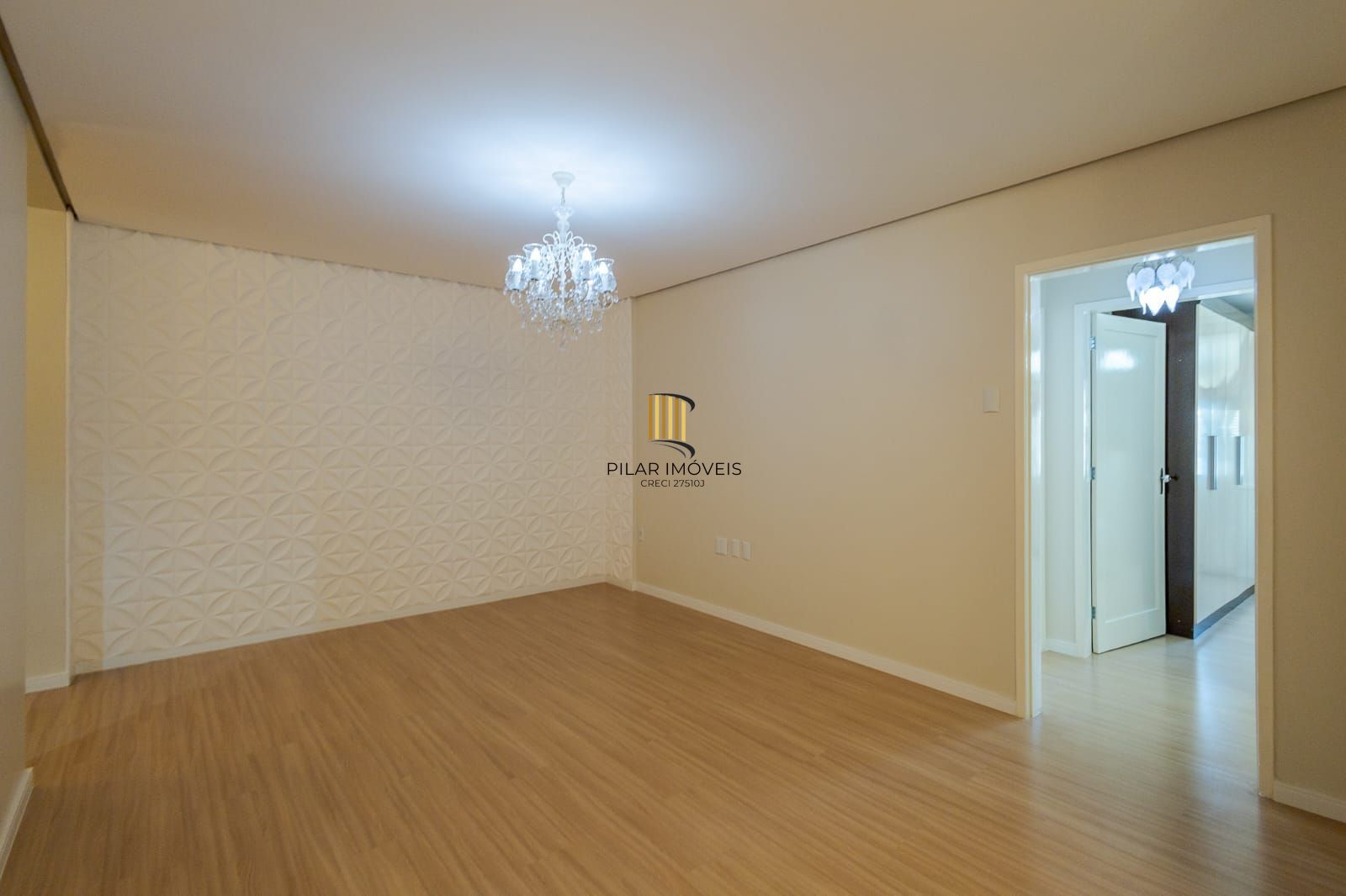 Apartamento de 80 m²semi mobiliado, 3 dormitórios e 1 suíte no Centro Histórico