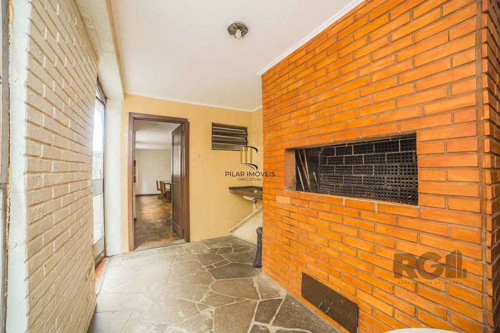 Apartamento 82m² - 2 dormitórios, 1 vaga no bairro Menino Deus