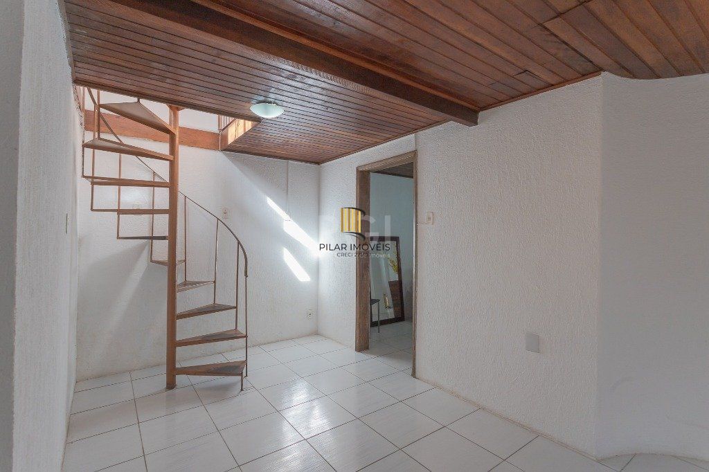 Casa 4 Dormitório(s) Bairro Glória