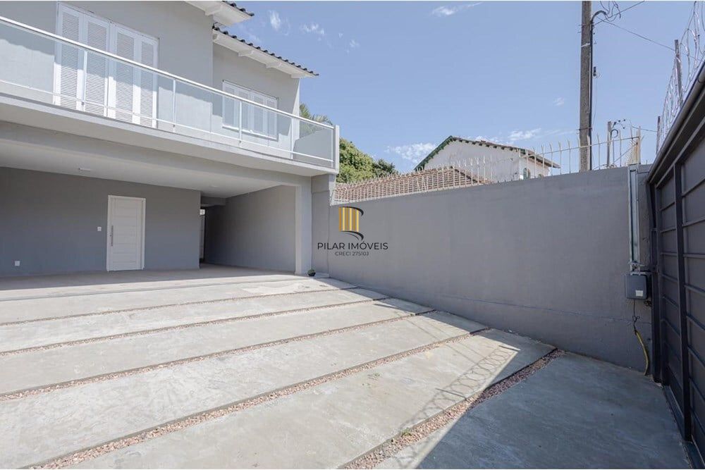 Casa 3 dormitórios no bairro Teresópolis