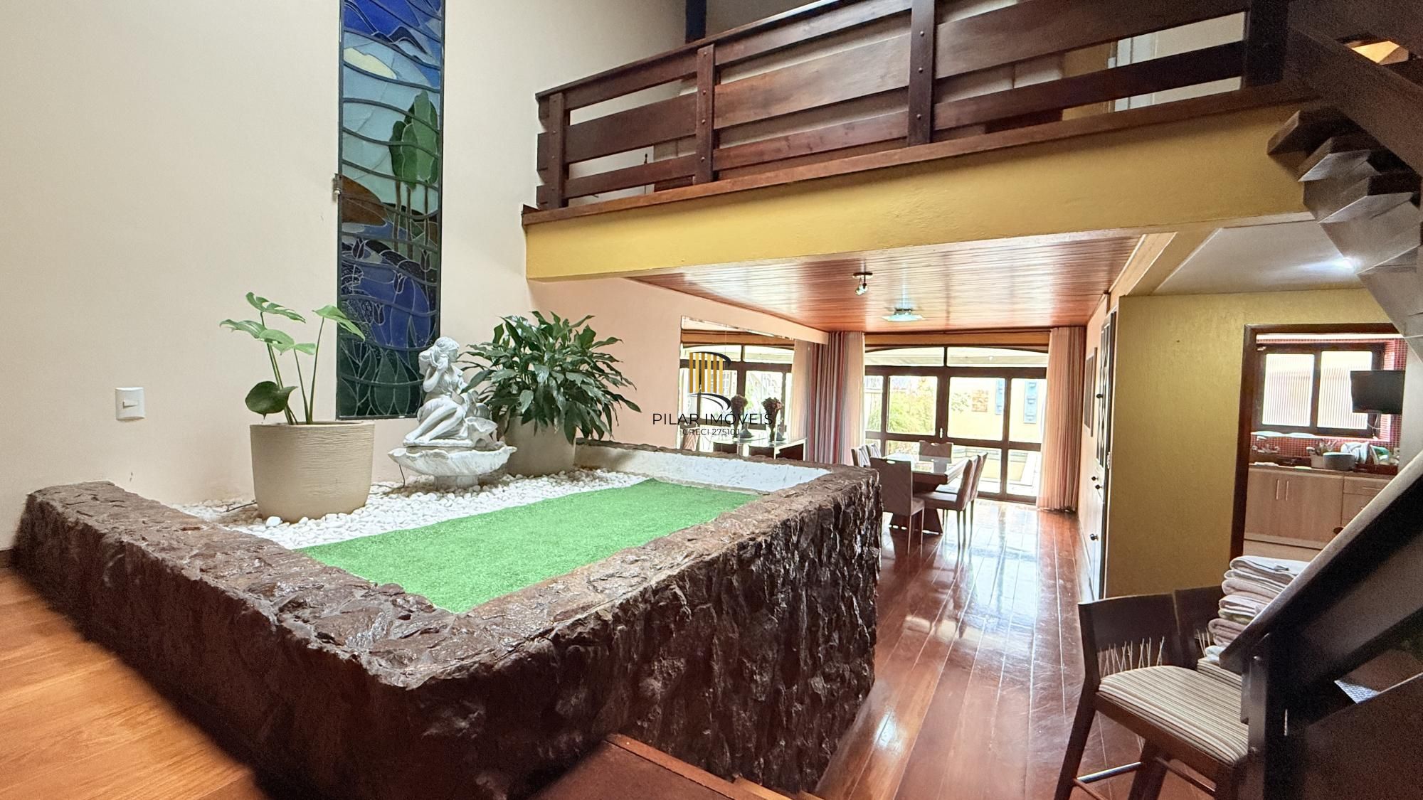 Casa para Venda - 260m², 4 dormitórios, sendo 1 suites, 4 vagas - Nonoai