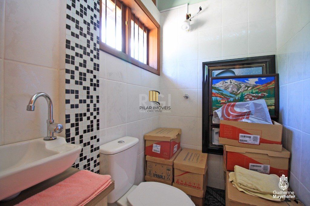 Casa para Venda - 240m², 4 dormitórios, sendo 3 suites, 6 vagas - Jardim Sabará