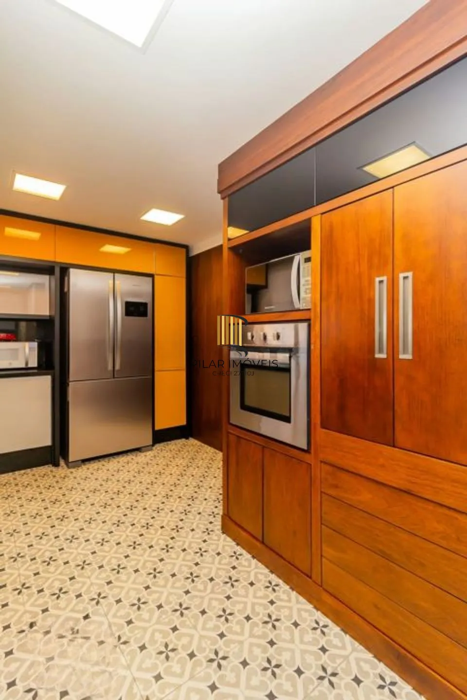 Apartamento de 3 dormitórios à venda em Bela Vista, Porto Alegre.