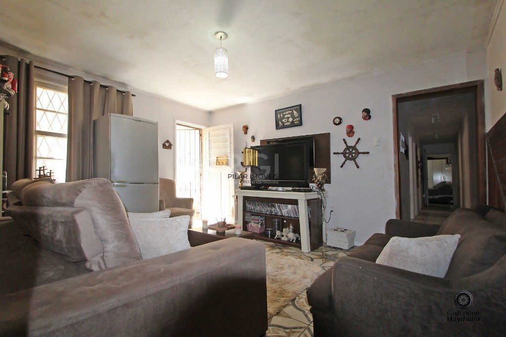 Casa para Venda - 300m², 6 dormitórios, sendo 1 suites, 3 vagas - Menino Deus