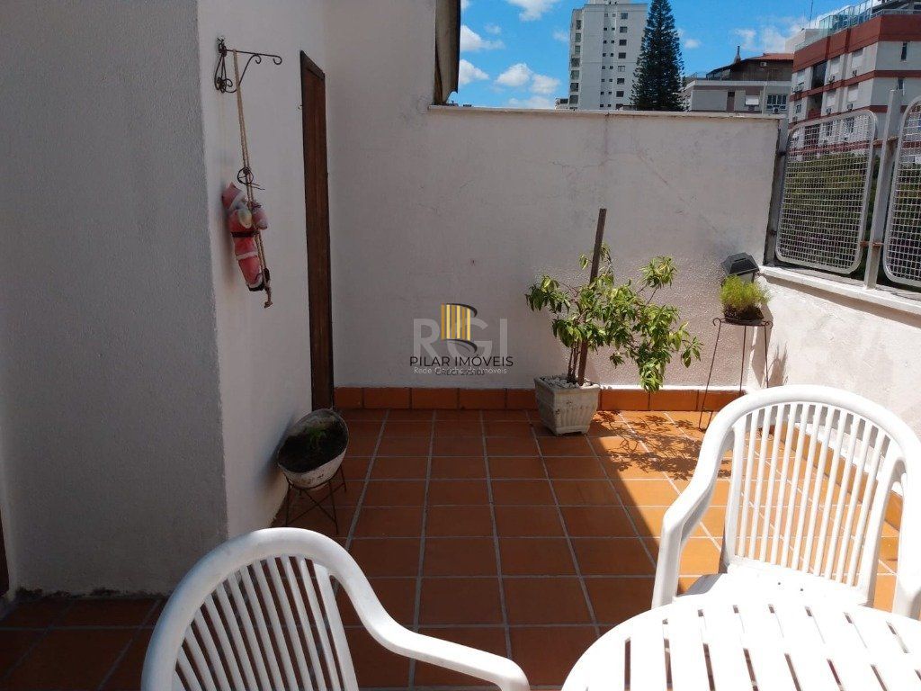 Cobertura para Venda - 237.88m², 3 dormitórios, sendo 1 suites, 2 vagas - Moinhos de Vento