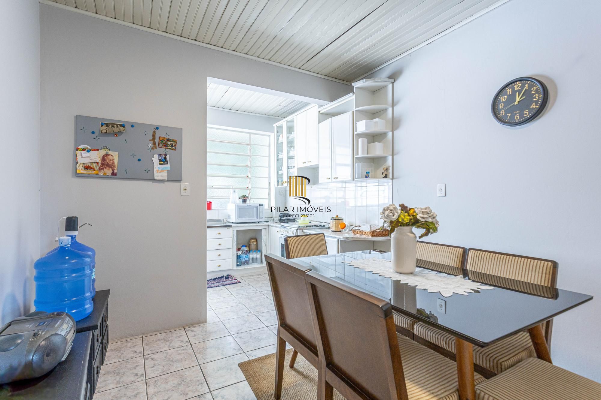 Casa 75m² com 3 dormitórios, 2 vagas no bairro Sarandi