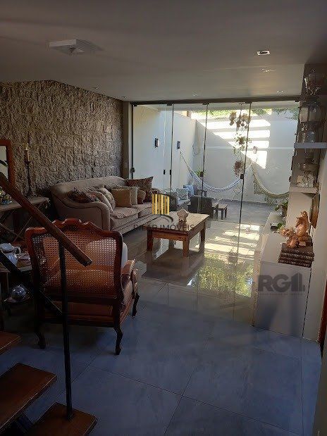 Casa 3 dormitórios no bairro Teresópolis