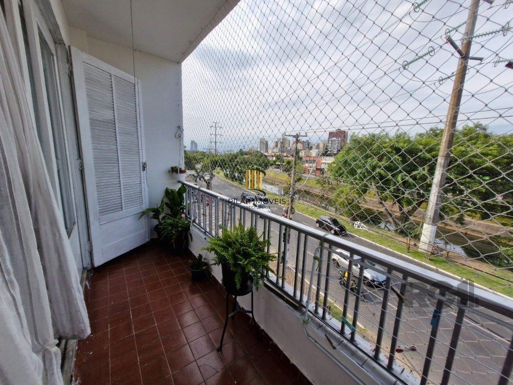 Apartamento 139m², com sacada na Av. Ipiranga próximo a PUC