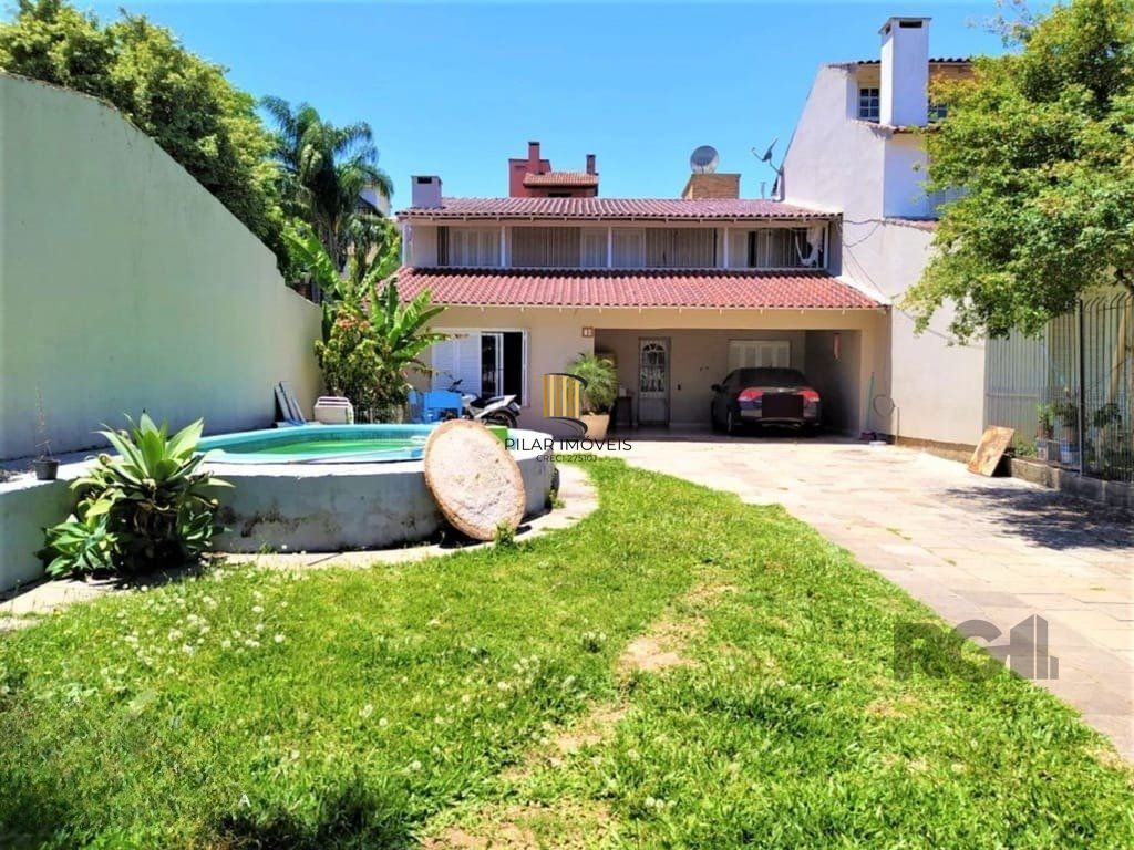 Casa de 4 dormitórios, bairro Espírito Santo