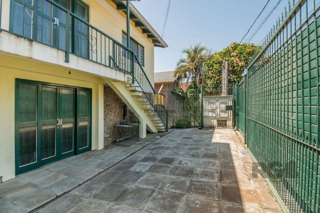 Casa com 5 dormitórios no bairro Jardim Sabará