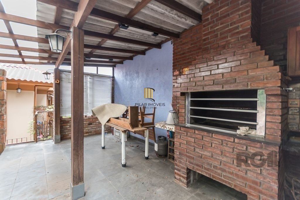 Excelente casa de 150m² com 3 dormitórios e 2 vagas.