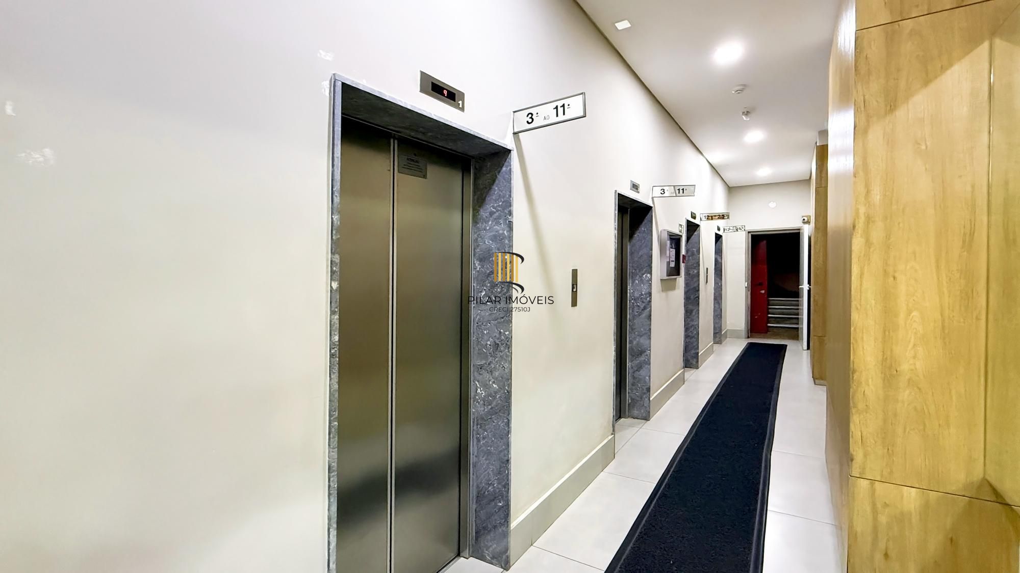 Apartamento totalmente reformado no centro de Porto Alegre