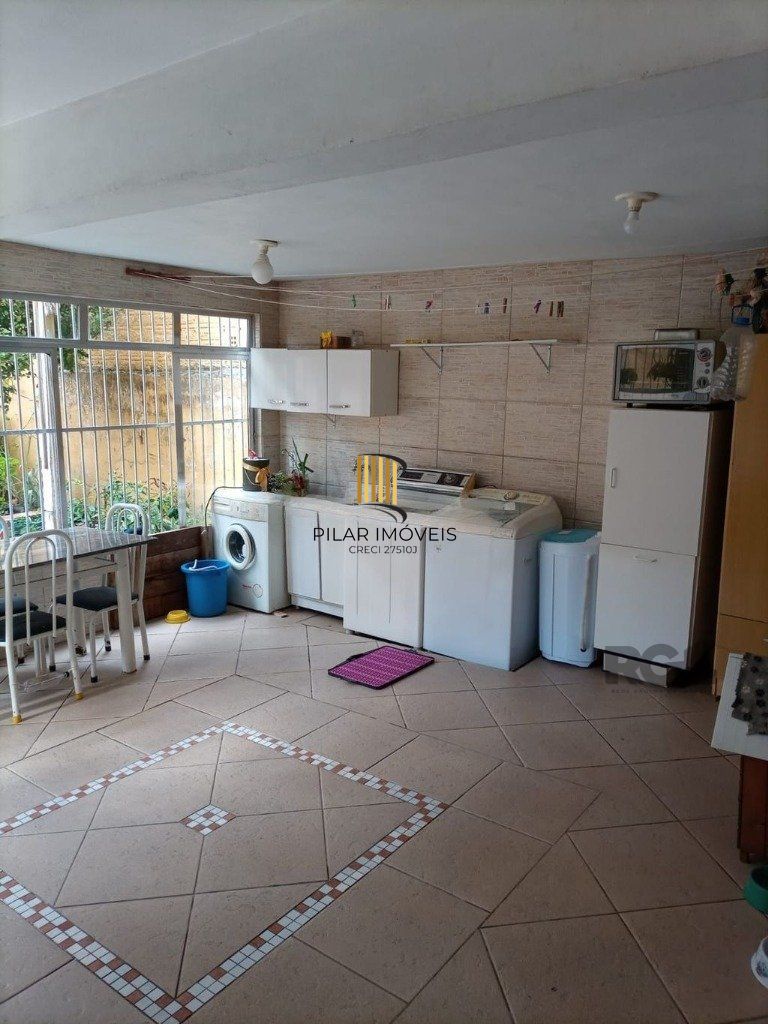 Casa 4 dormitórios no bairro Vila Ipiranga
