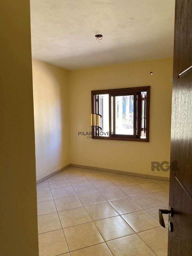 Casa de 3 dormitórios com 144m², no bairro Lomba do Pinheiro