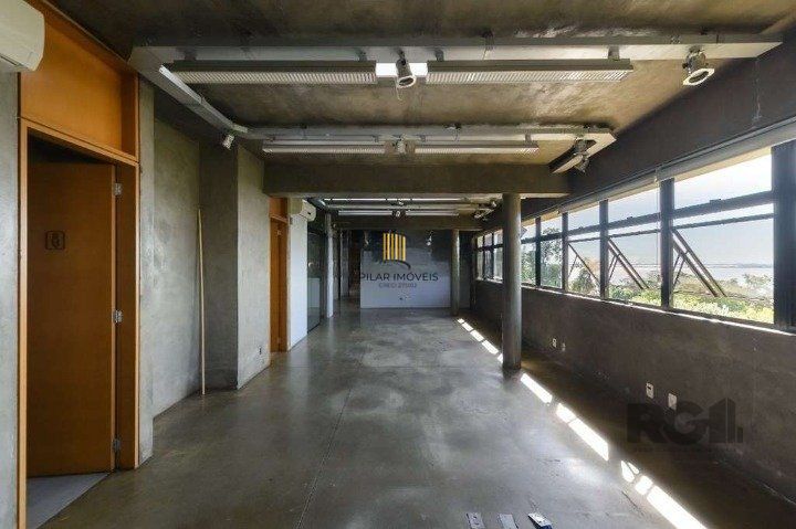 Prédio Comercial no bairro Cristal