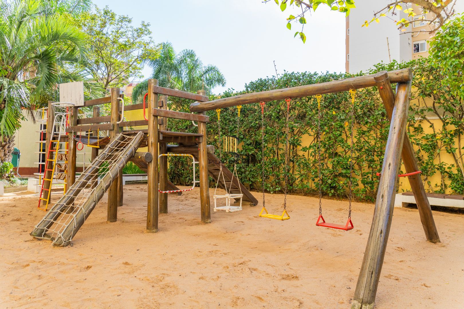 Apartamento para Venda - 93.43m², 3 dormitórios, sendo 1 suites, 2 vagas - Teresópolis