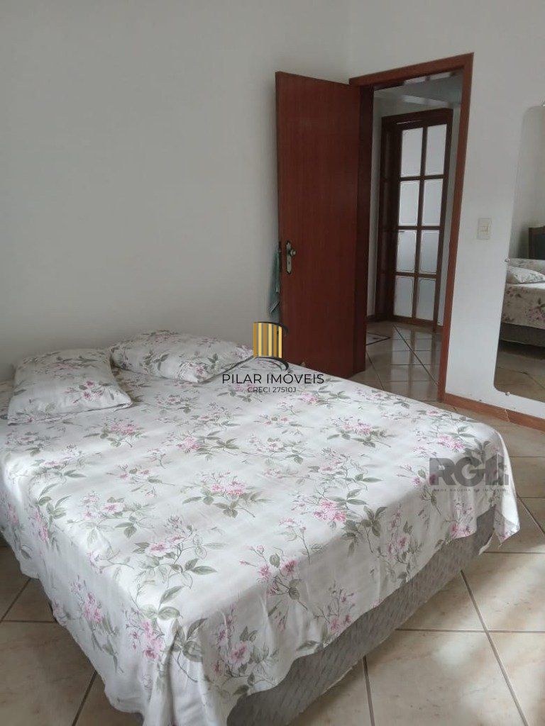 Casa de 4 dormitórios no bairro Santa Rosa de Lima