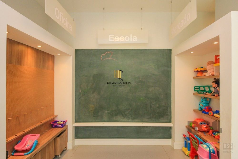 Apartamento com 3 suítes e 161m² à venda em Petrópolis, Porto Alegre.