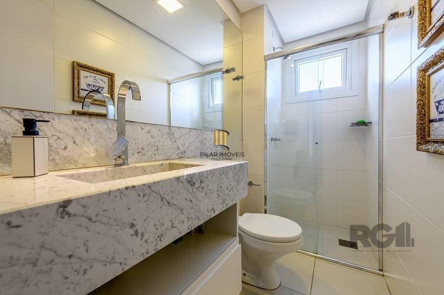 Apartamento 68 m² mobiliado, 2 dormitórios, sendo 1 suíte e 1 vaga.