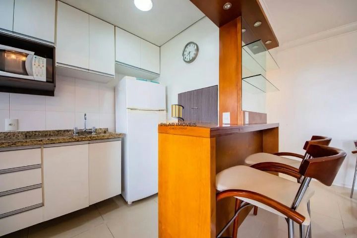Apartamento de 2 dormitórios à venda no Jardim do Salso - Porto Alegre