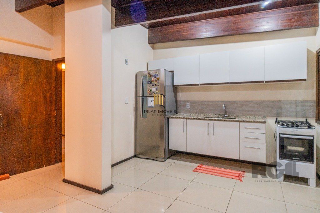 Casa 4 dormitórios no bairro Nonoai