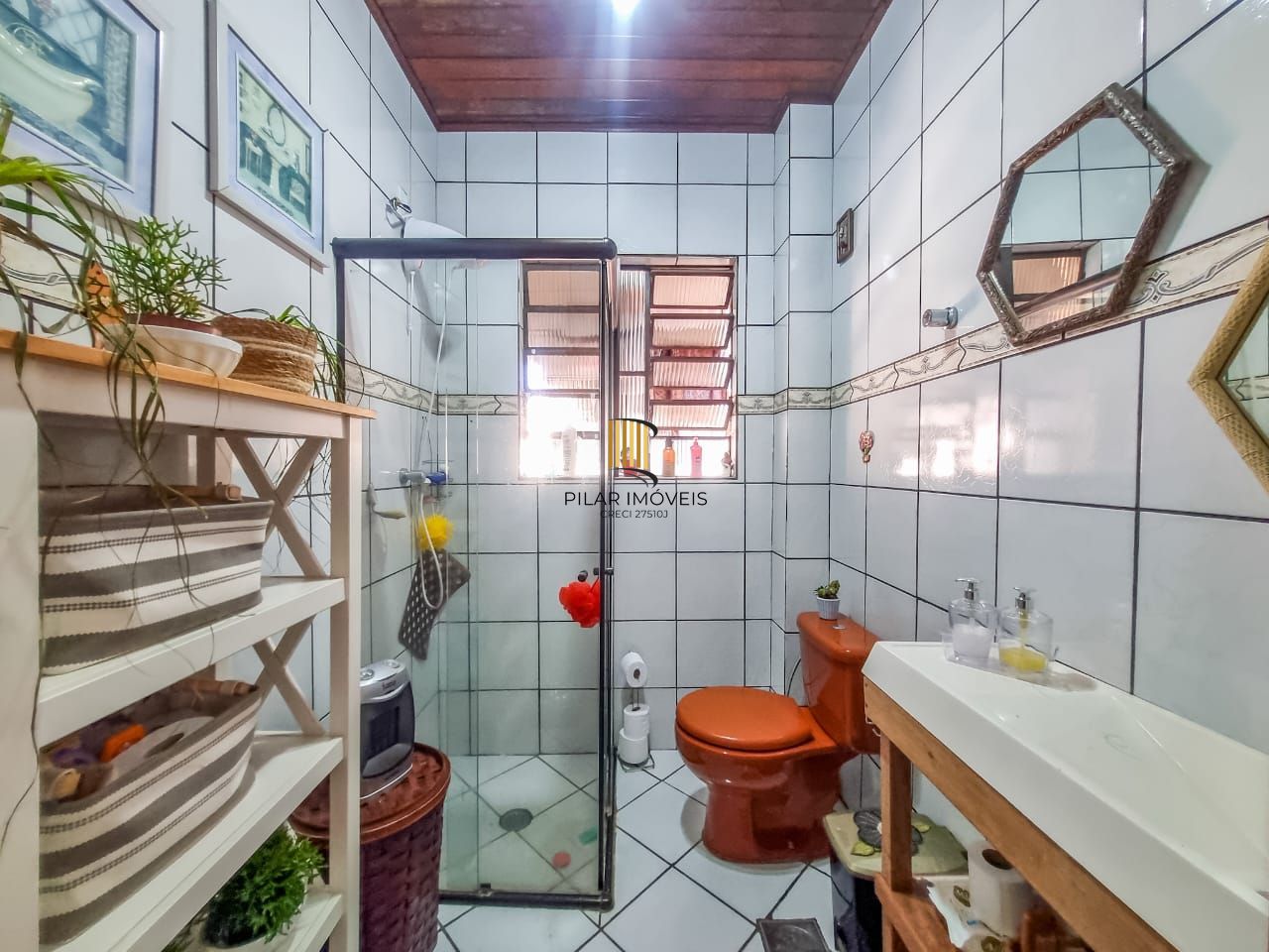 APTO DE 2 DORMITÓRIOS REFORMADO E PRONTO PARA MORAR!