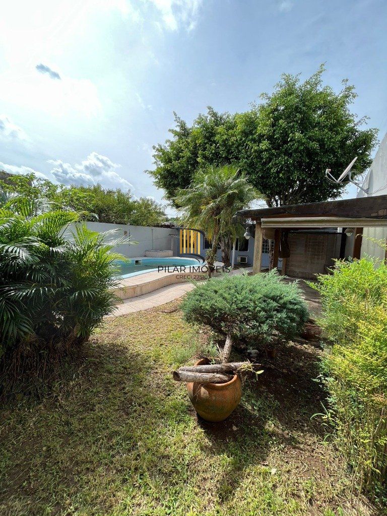 Casa de 262m², bairro Anchieta