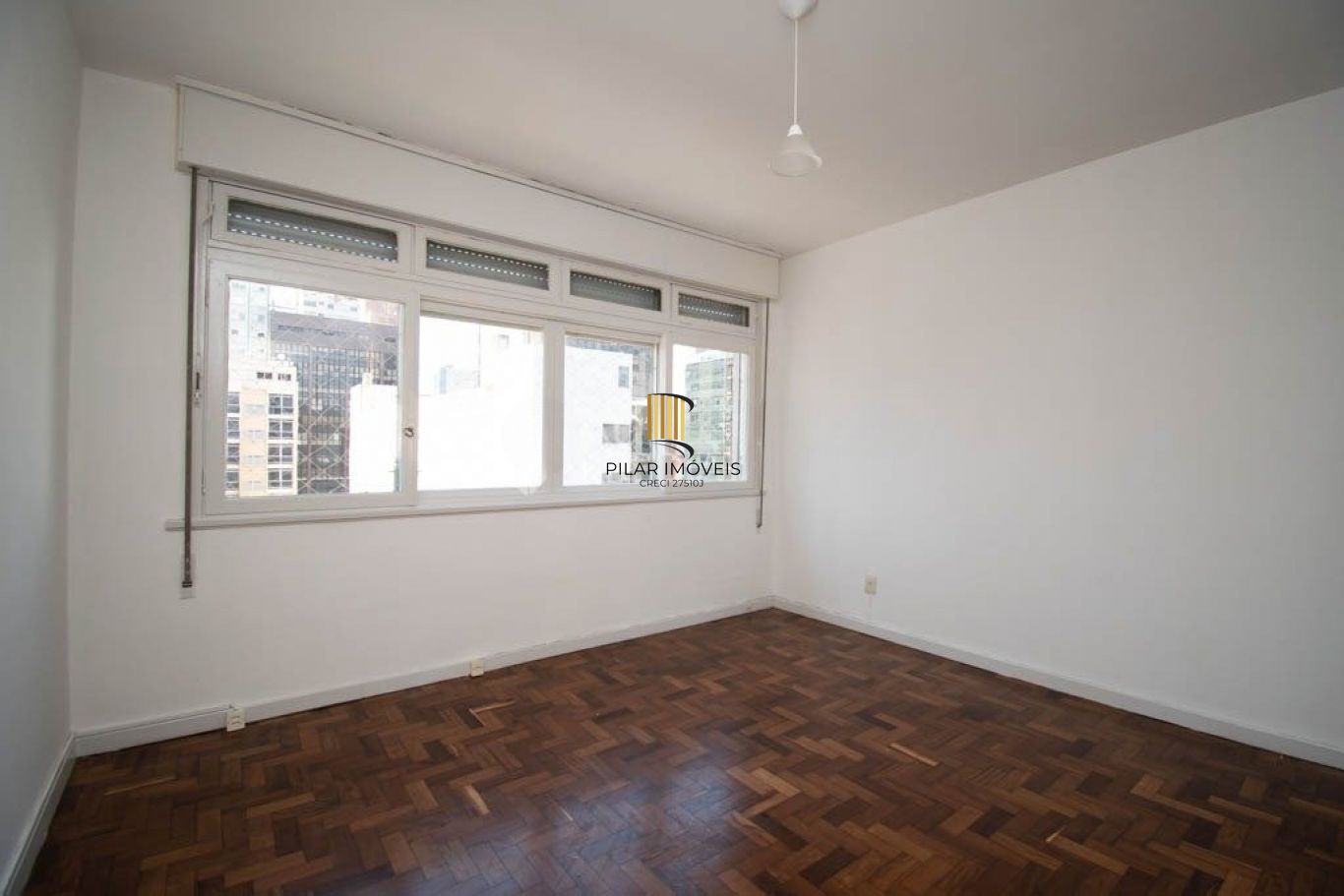 Apartamento de 3 dormitórios à venda no Bairro Centro Histórico, Porto Alegre.