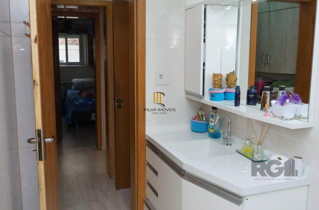 Casa 164m², 3 dormitórios, 3 vagas no bairro Jardim Carvalho